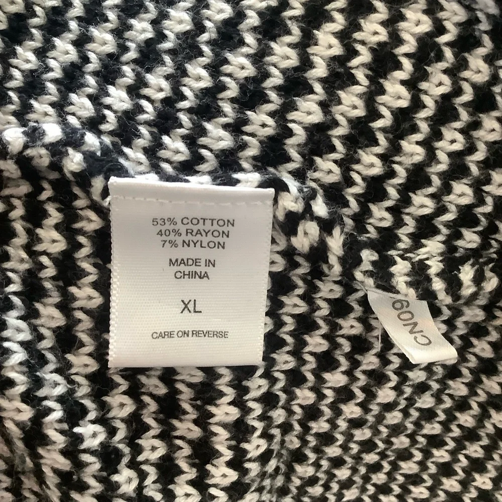 New York & Company Black and White Cardigan Sweater Size XL Open Slouchy Knit